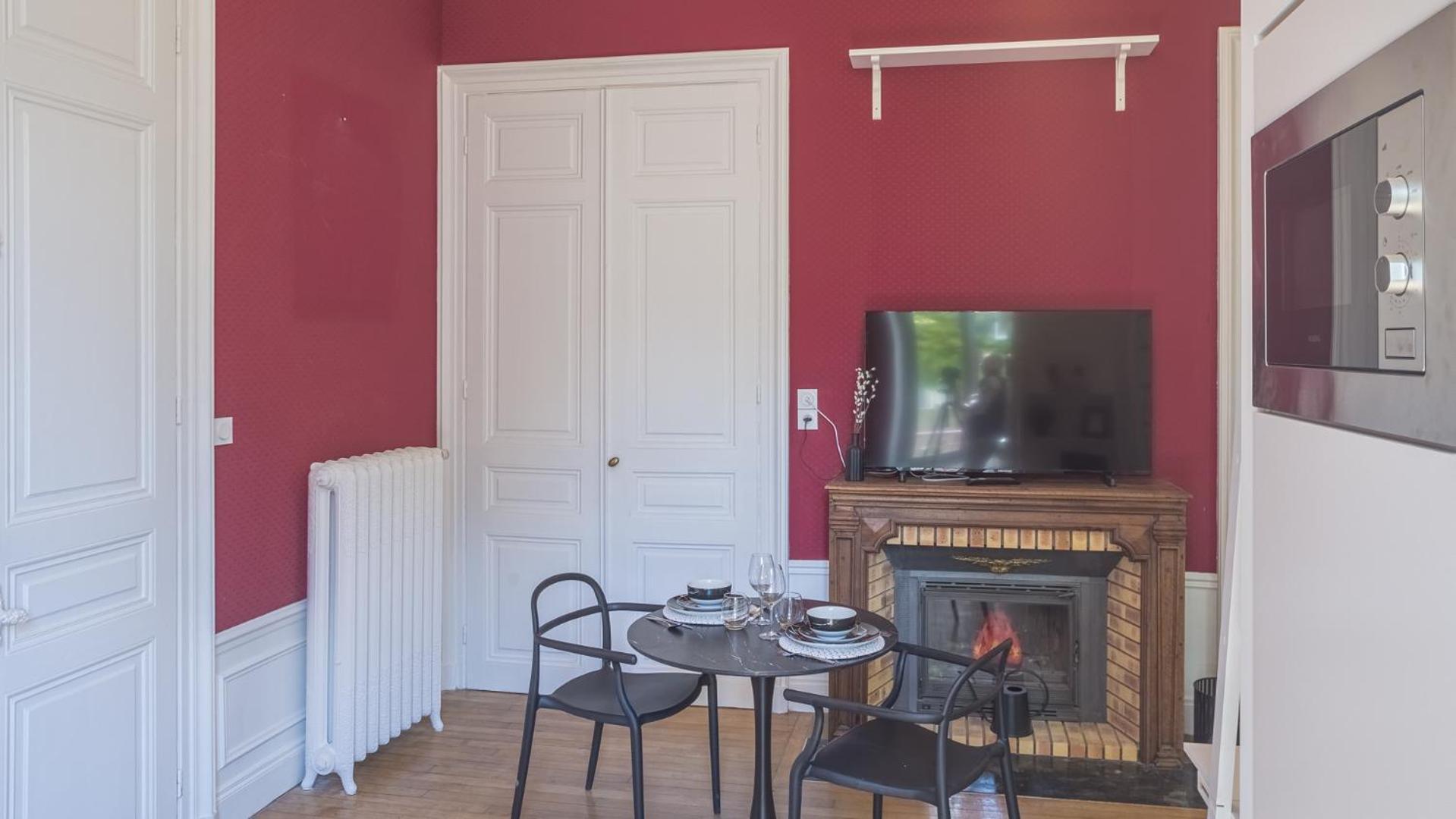 Bonappart 2 - Charme Napoleonien & Confort Troyes Exteriör bild
